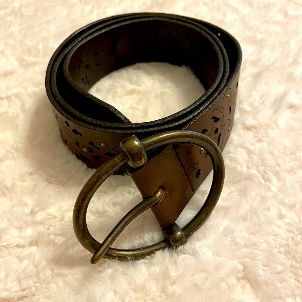 Woman’s Brown leather belt